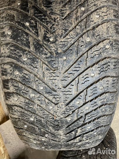 Nokian Tyres Hakkapeliitta 8 225/50 R17