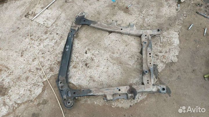 Балка подвески передняя (подрамник) Nissan Almera