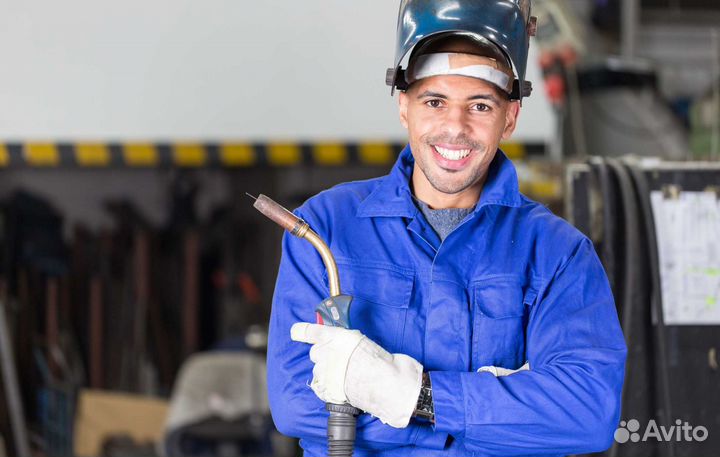 Электрогазосварщик на стройку