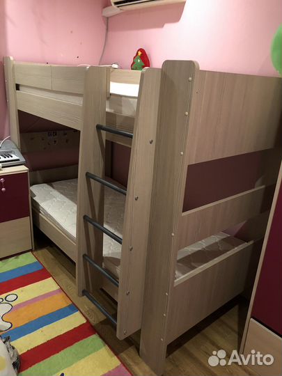 Двухъярусная кровать бу с матрасами