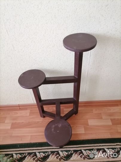 Полочка напольная для цветов