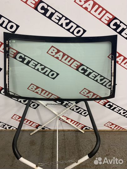 Заднее стекло на Suzuki Liana Замена