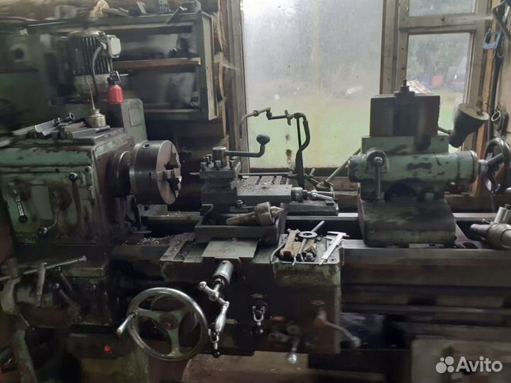 Токарный станок