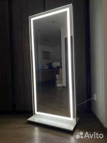 Зеркало с LED подсветкой в полный рост
