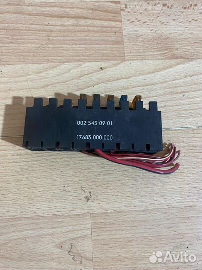 Блок предохранителей салонный Mercedes Ml W164