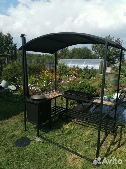 Мангал с крышей