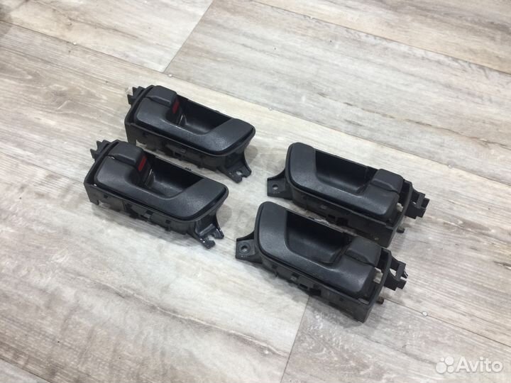 Ручка двери внутренняя левая правая Pajero 3