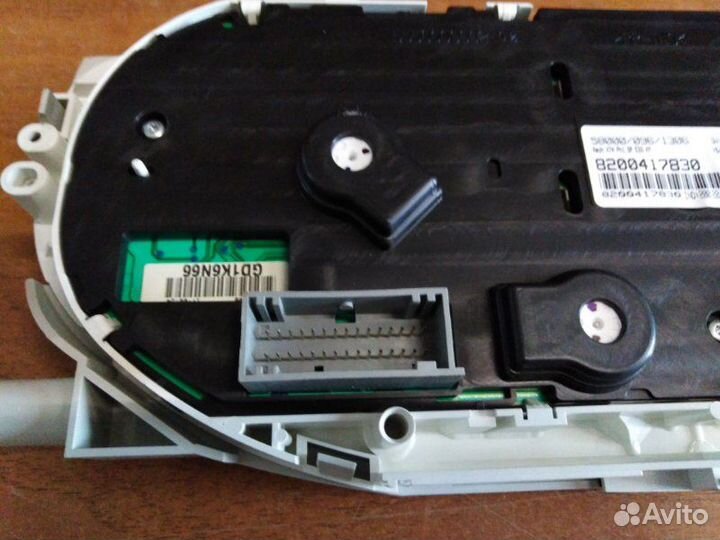 Щиток приборов Renault Laguna 2000 - 2008