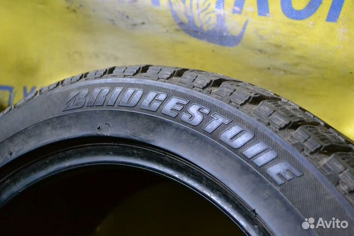 Bridgestone Blizzak Revo GZ 215/50 R17