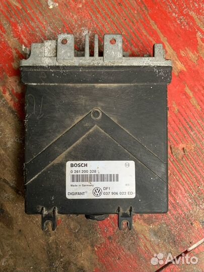Блок управления двигателем 037 906 022 ED