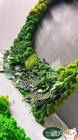 Панно из мха в ванную под зеркало