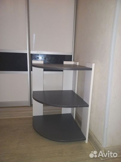 Полка угловая