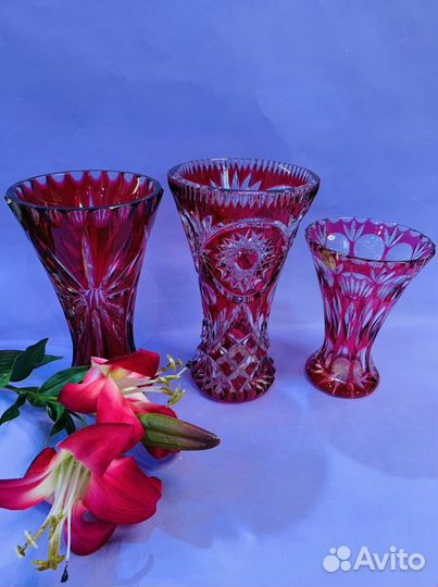 Три вазы в форме кубка 16,21и22см розовый хрусталь