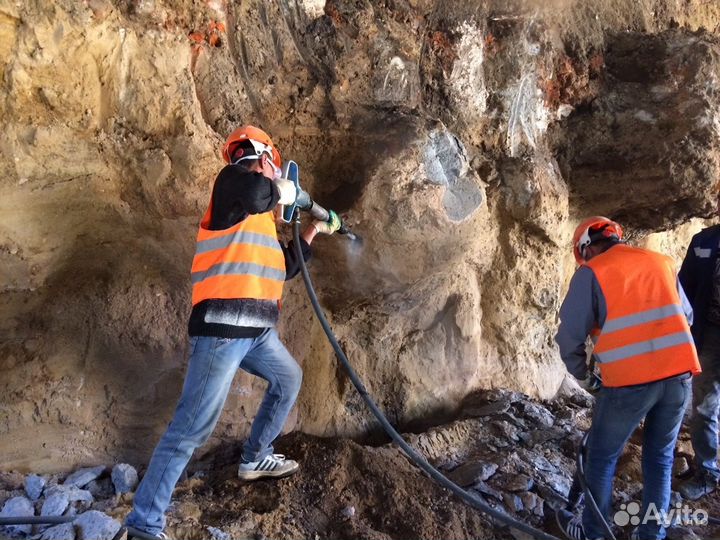 Аренда компрессора с отбойными молотками, бетоноло