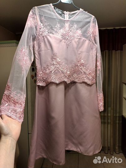 Вечернее платье 46 размера новое