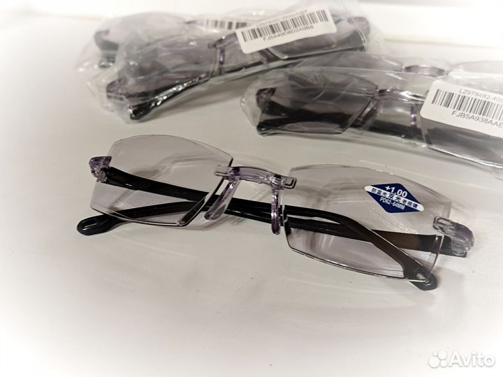 Очки бифокальные, тонированные. +1 до +4