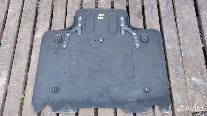 Пыльник двигателя Kia Stinger