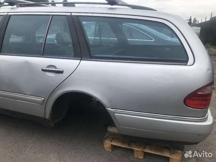 Четверть задняя левая Mercedes E W210 1998