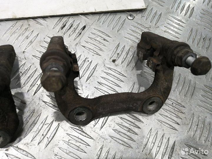 Скоба заднего суппорта Рено Меган 3, 4, Флюенс