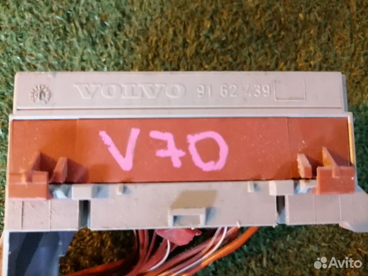 Блок предохранителей 9162439 Volvo V70 XC70 SW SZ