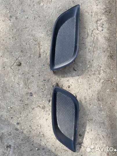 Заглушка бампера правая, левая