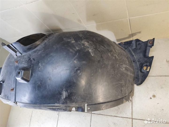 Подкрылок передний правый Mercedes Benz ML W164 2