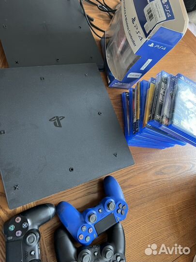 Sony playstation 4 ps4 pro модель CUH-7208b