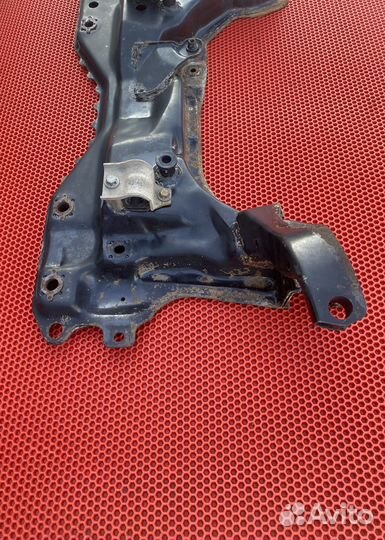 Подрамник передний Ford Focus 1