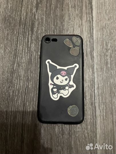 Чехлы на iPhone 7