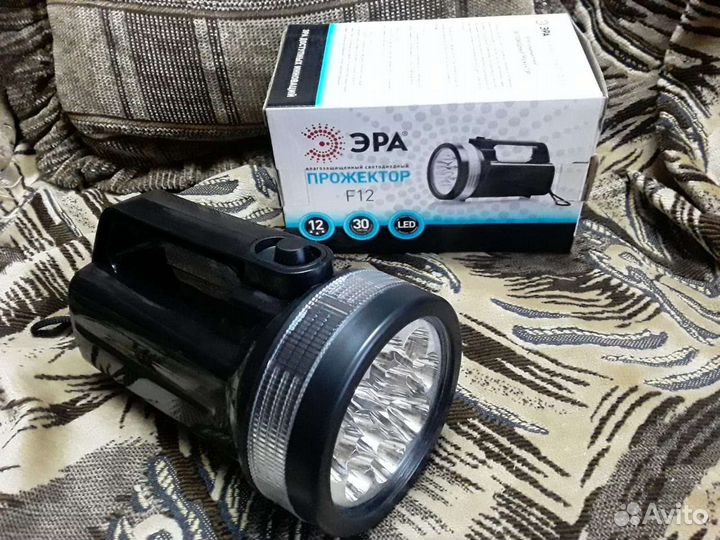 Фонарь- прожектор светодиодный на батарейках