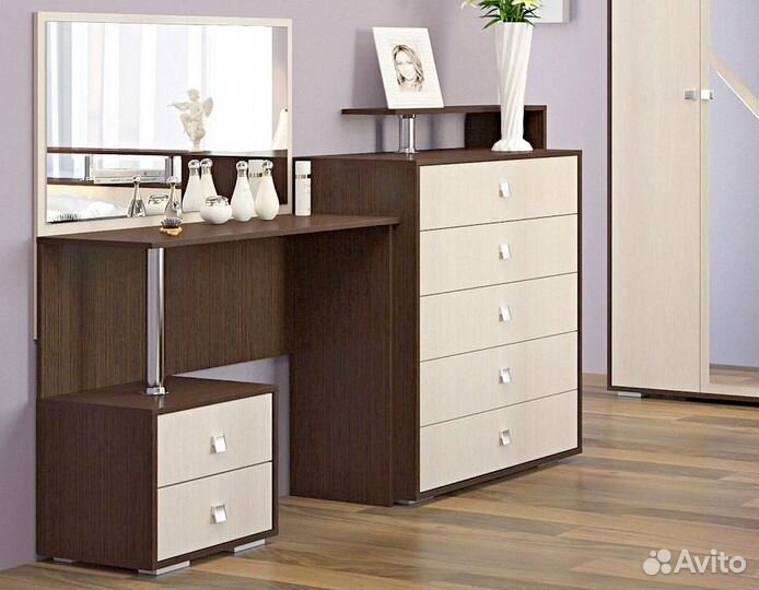 Косметический стол