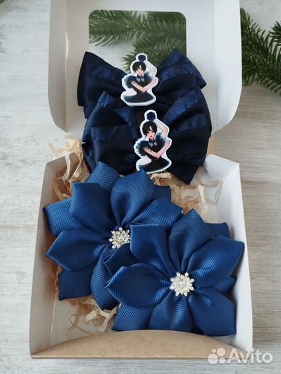 Подарочная коробочка с бантиками