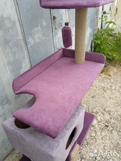 Домик для кошки с когтеточкой новый