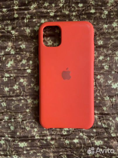 Чехол на iPhone 11