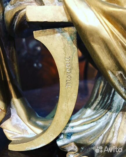 Антикварная бронзовая скульптура Auguste Moreau