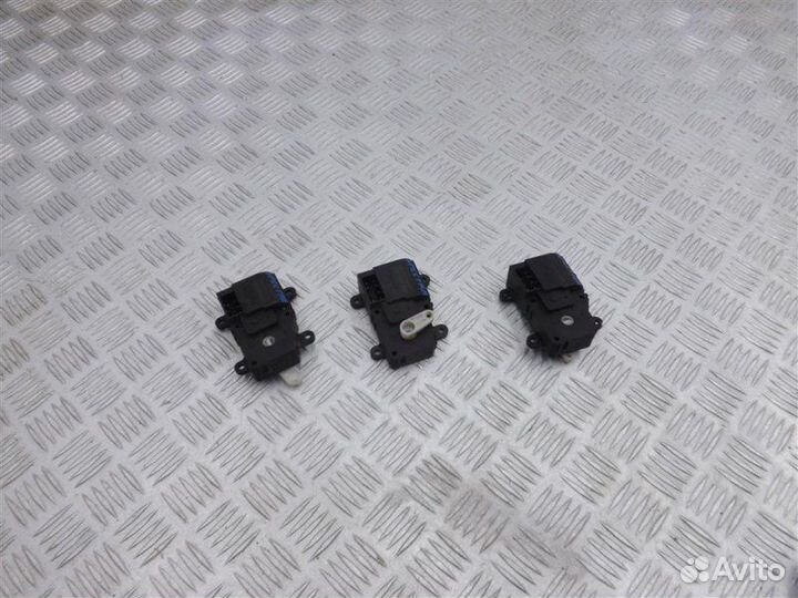 Моторчик заслонки печки Kia Spectra 1.6 S6D 101