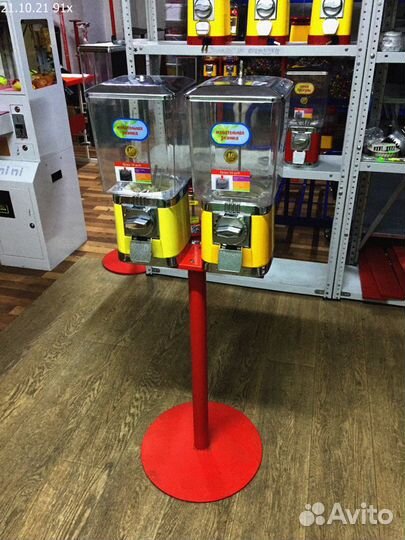 Автомат жвачка / Торговые автоматы механические