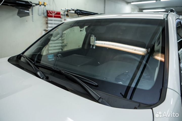 Стекло лобовое Lexus gx460