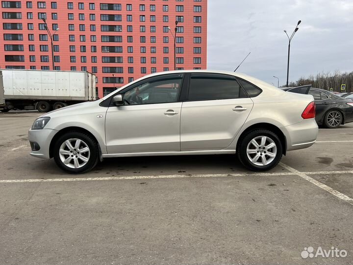 Volkswagen Polo 1.6 AT, 2011, 153 000 км