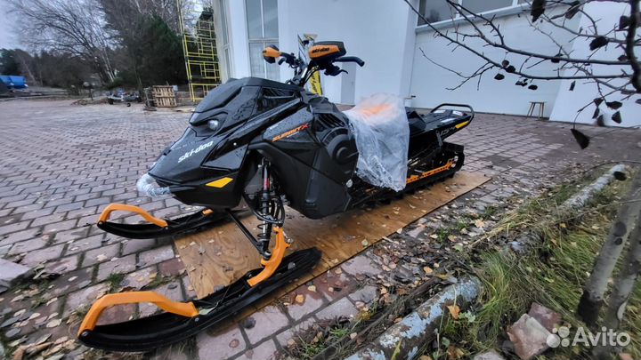 Ski doo summit 154 expert цветной дисплей 2024