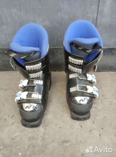Горнолыжные ботинки