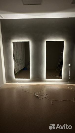 Зеркало с подсветкой парящее