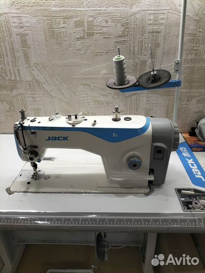 Швейная машина Jack f4