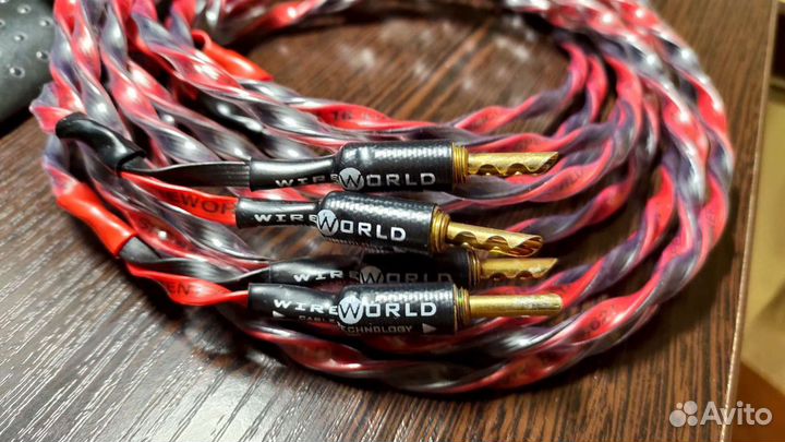 Акустический кабель WireWorld. Helicon 16 Speaker