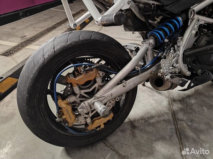 Kawasaki ER6-n Stunt