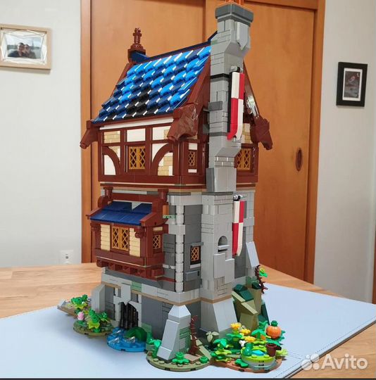 Lego MOC-118869 Medieval Castle Keep