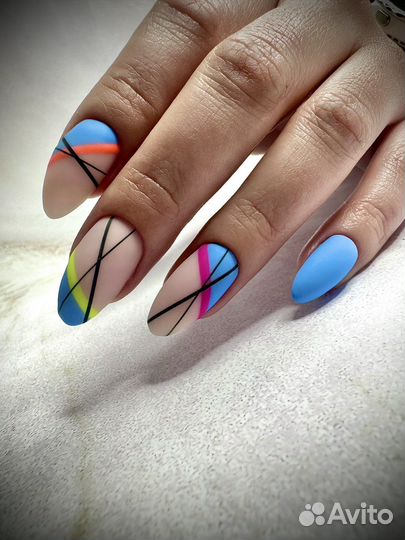 Маникюр и педикюр