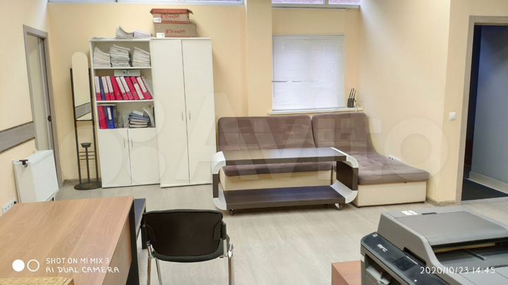 Здание, 303.9 м²