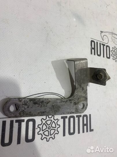 Кронштейн подкрылка задний левый Bmw 745 E65