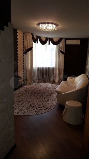 3-к. квартира, 95 м², 8/17 эт.